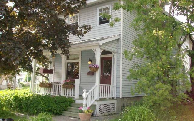 Rosa's Bed and Breakfast