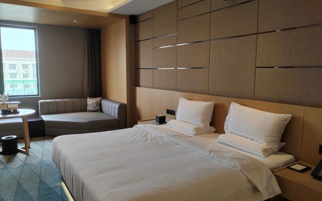 Tuke Hotel (Shanghai Hongqiao Hub Yan'an West Road Branch)