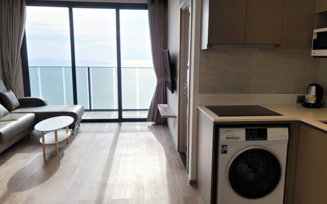 Sea view 253 The Base Central Pattaya