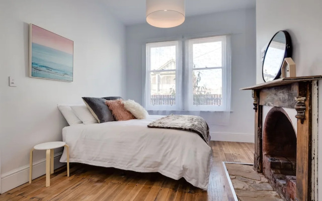 White Room Apartments