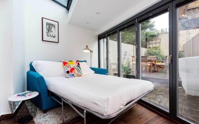 Essex Road Flat