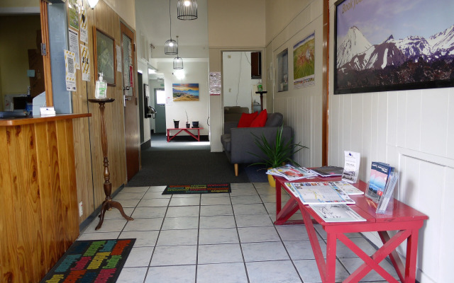 Manowhenua Lodge - Hostel
