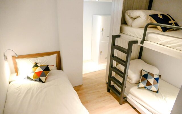 4Plus Hostel