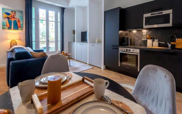 Superbe 2P Plage/ Promenade des Anglais 203