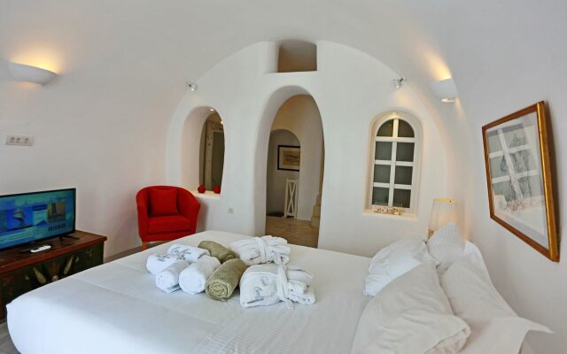 Oia Mare Villas