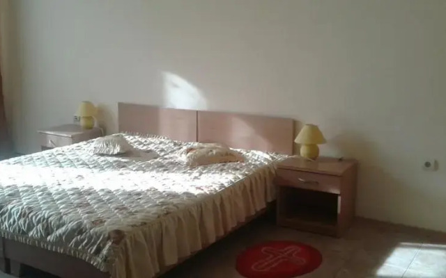 Izgrev Apartments