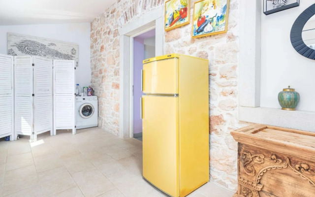 Picturesque Villa in Verteneglio With Pool
