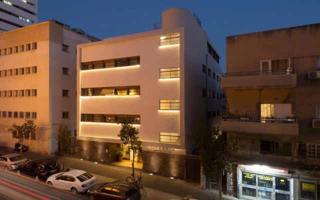 Lily & Bloom Hotel