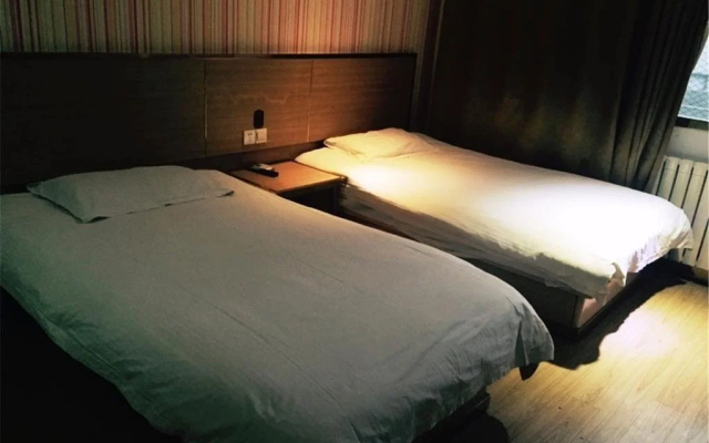 Elan Hotel Lanzhou West Station Shizi