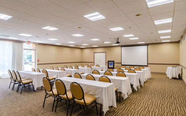Comfort Inn Randolph - Boston