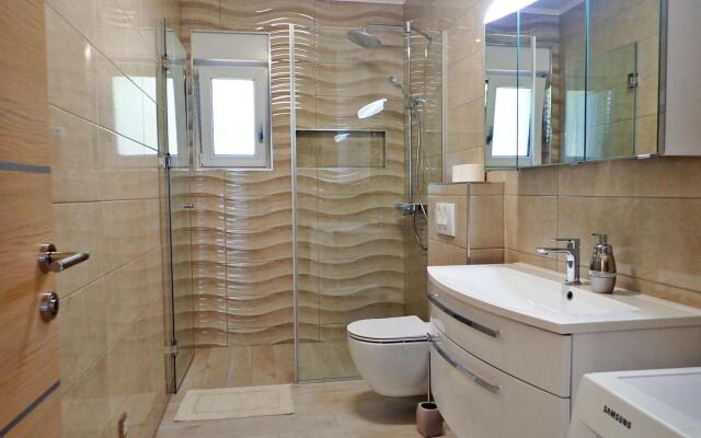 Apartments in Starigrad-Paklenica, modern and comfortable