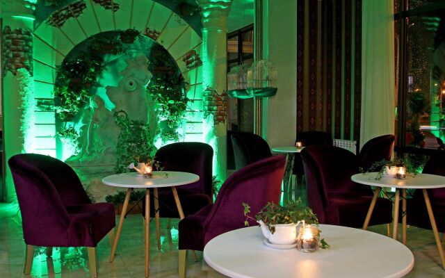 Cron Palace Tbilisi Hotel