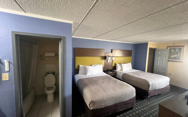 Quality Inn & Suites near Six Flags East