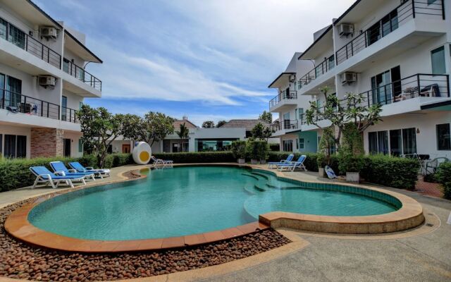 Pool Access 89 @Rawai Hotel