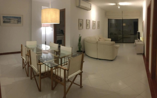 Sea View Apartment Sesimbra- Apartamento Vista Mar