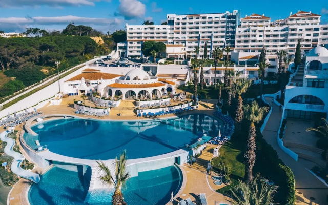Monicca Collection Oura View Suites