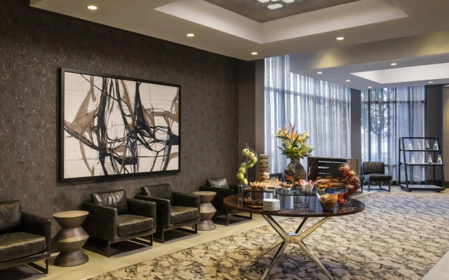 Renaissance by Marriott Boston Patriot Place Hotel