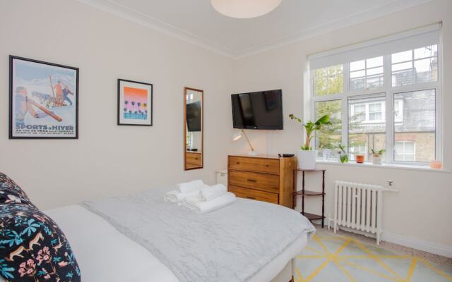 Stylish 1 Bedroom Flat in Belsize Park