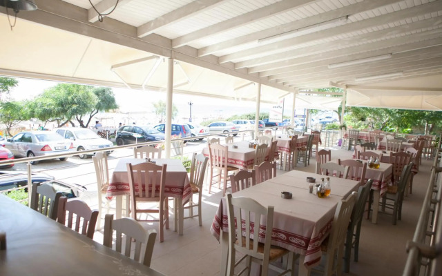 Hotel Loukas Vrachos