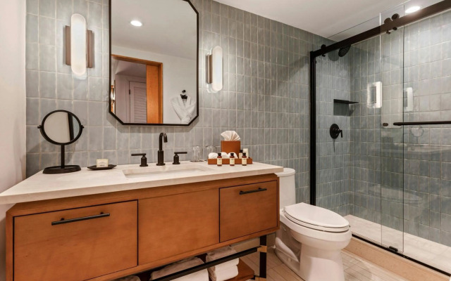 Merriweather Lakehouse, Autograph Collection