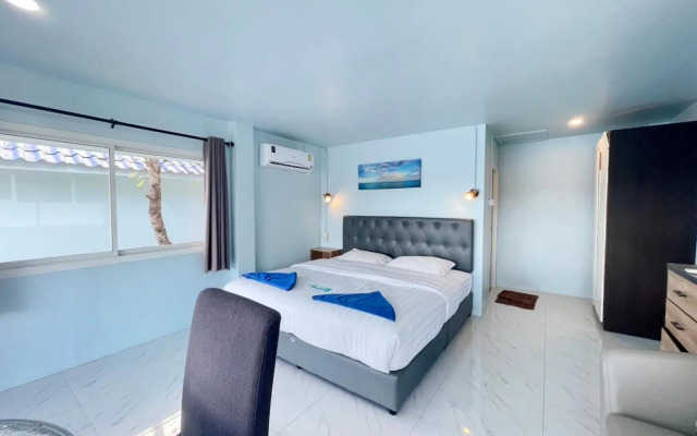 Naiharn On The Rock Resort