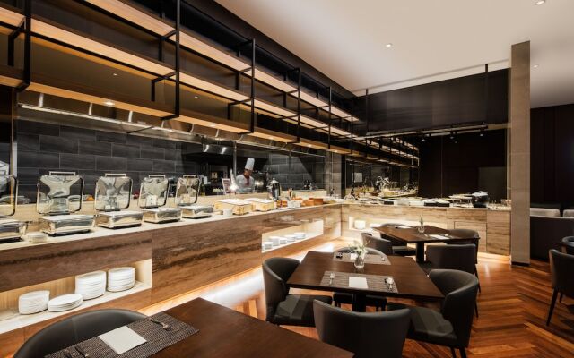 Ramada Seoul Sindorim Hotel