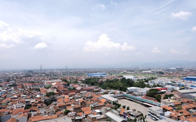 Homey And Cozy 2Br At Mekarwangi Square Cibaduyut Apartment