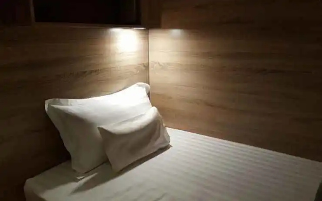 To Bed Poshtel