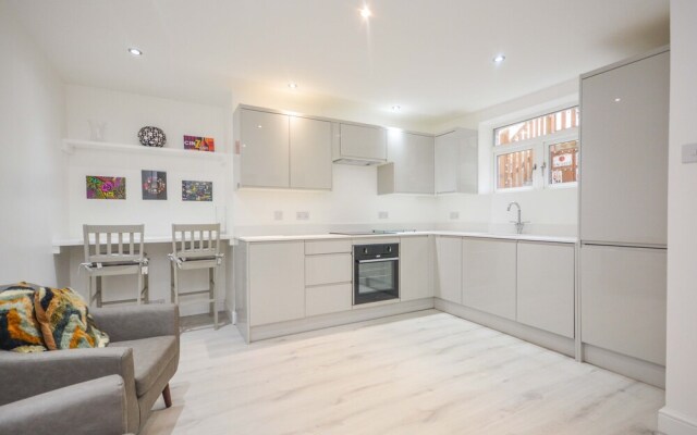 Impeccable 6-bed House in Ramsgate, Harbour Views