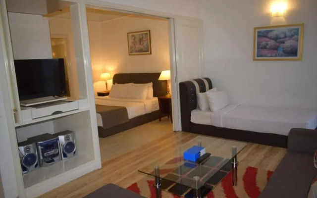 Family Apartment At Times Square