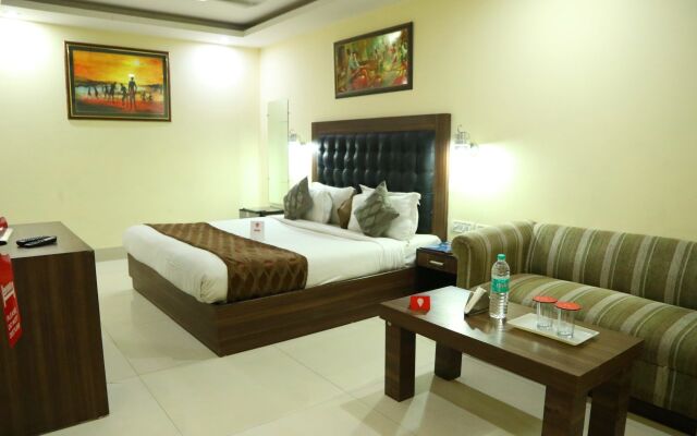 OYO 484 RTS Hotel