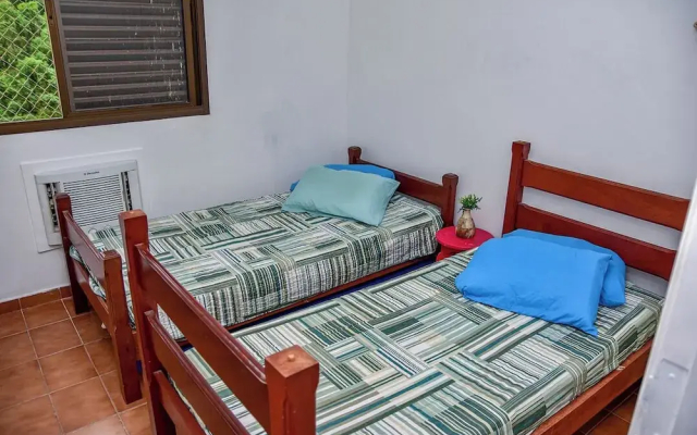 Flat com Piscina e Lazer na Praia de Pitangueiras
