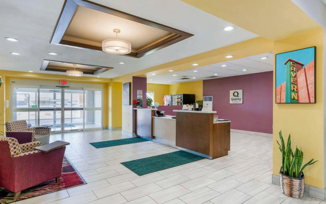 Quality Inn & Suites Carlsbad Caverns Area