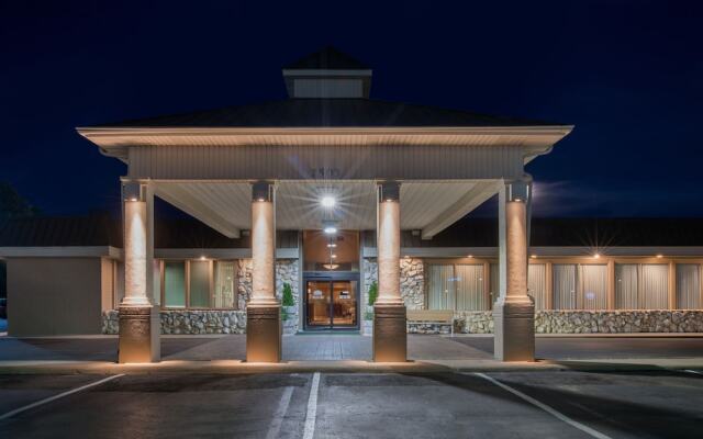 Ramada By Wyndham Midtown Grand Island