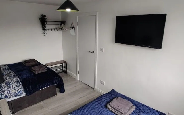 Homebird Property - Ashton House