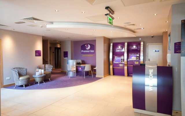 Premier Inn Edinburgh Airport - M9 Jct1