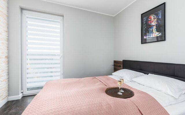 Seaside Apartment With AC by Renters