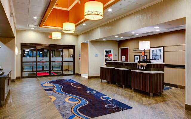 Hampton Inn & Suites Columbus