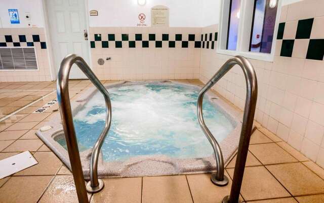 Comfort Suites Independence - Kansas City