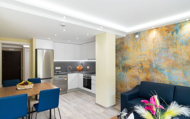 Aparthotel Esquirol