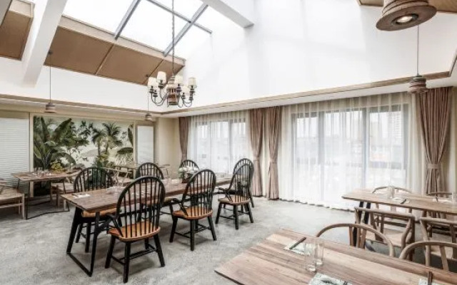 Yashangyinting Hotel [The first choice for overseas tourists]
