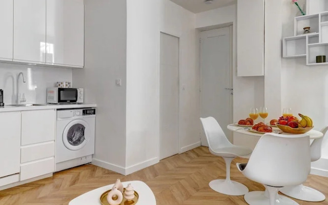 Bright 1BR Near Seine & Eiffel Tower