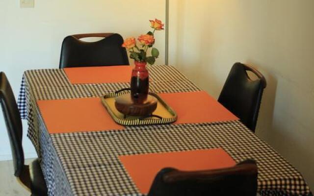 Art & Tulips Art Apartment