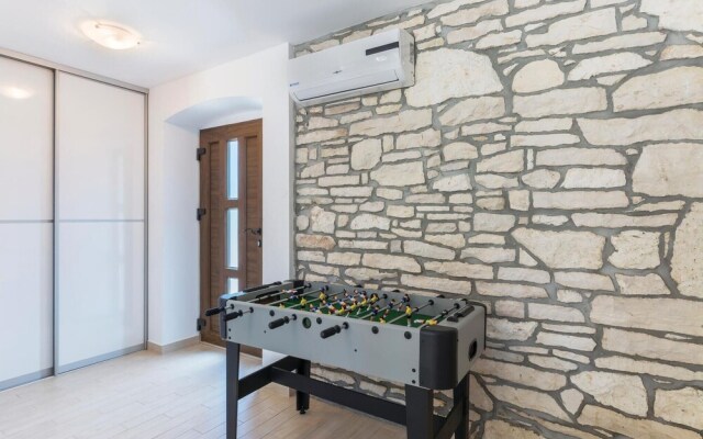 Nice Home in Barban With Wifi and 2 Bedrooms