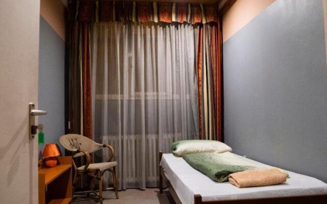 DeeP Guest House