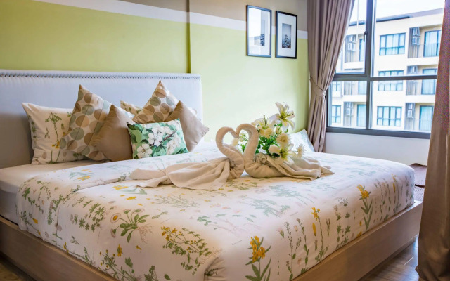 Charming Pool View by Rain Cha Am Condo