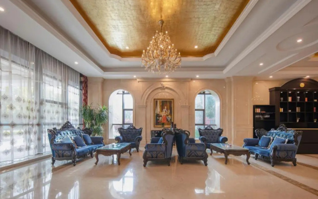 Vienna International Shanghai Pujiang Town