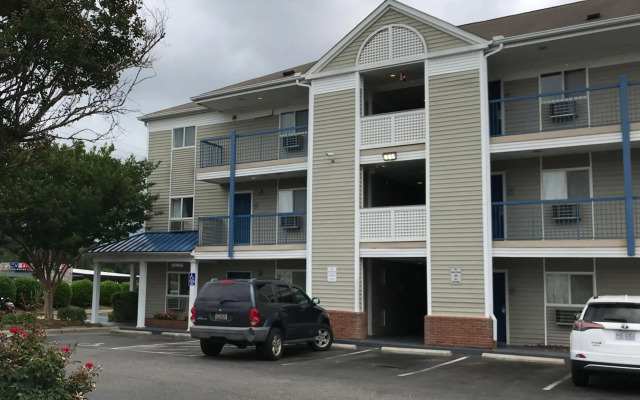 Motel 6 - Fayetteville, NC - Fort Liberty Area