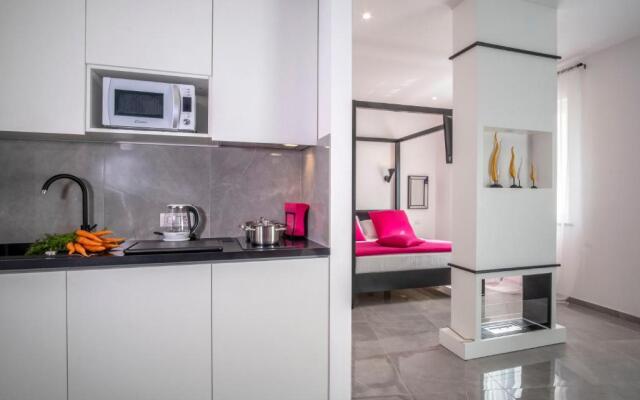 36 Steps in Tasso Square