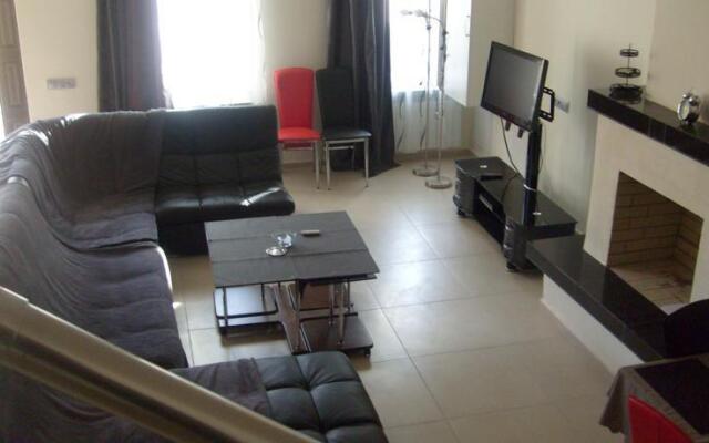 Gamsakhurdia Country House